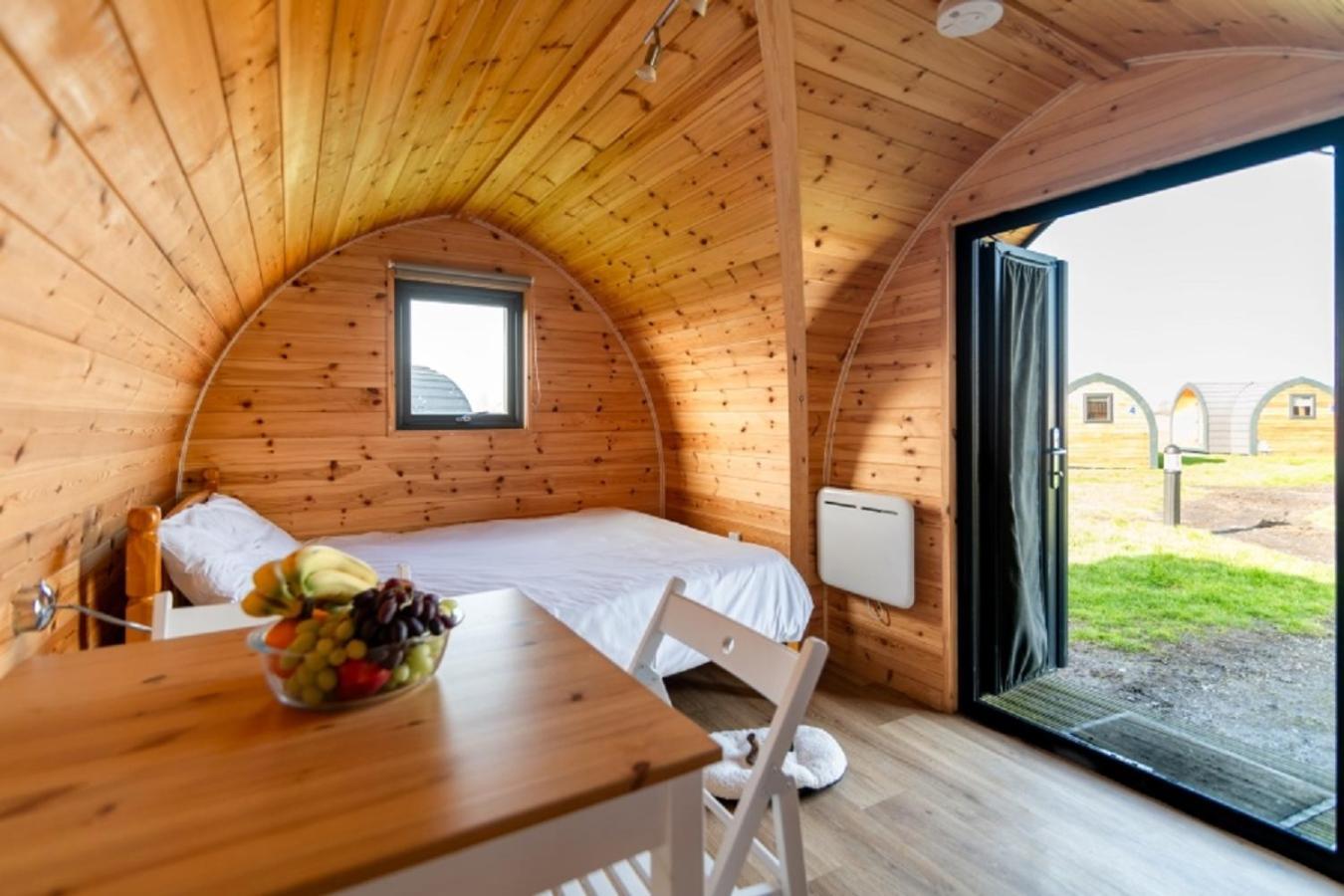 Camping Pods Wood Farm Holiday Park 호텔 챨마우스 외부 사진